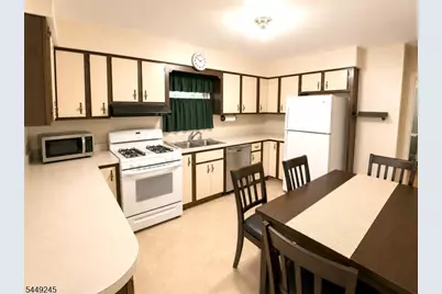 70 Bromley Pl, Nutley, NJ 07110 - Photo 2