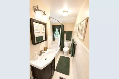 70 Bromley Pl, Nutley, NJ 07110 - Photo 12