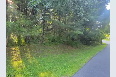 337 Wagon Wheel Rd, Montague, NJ 07827 - Photo 2