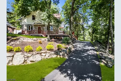 104 Bishops Rock Rd, Hopatcong, NJ 07843 - Photo 8