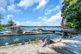 104 Bishops Rock Rd, Hopatcong, NJ 07843 - Photo 4