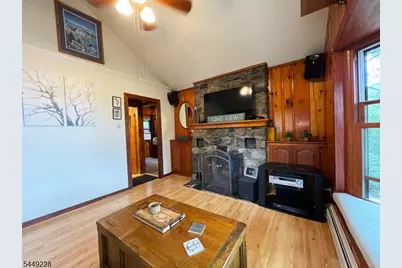 16 Lakeview Rd, Hopatcong, NJ 07843 - Photo 20
