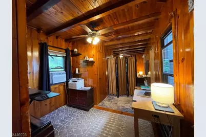 16 Lakeview Rd, Hopatcong, NJ 07843 - Photo 24