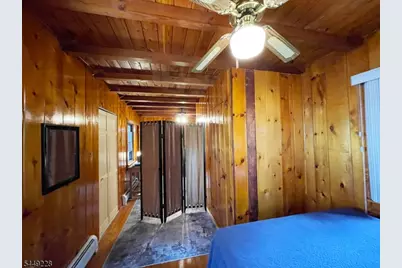 16 Lakeview Rd, Hopatcong, NJ 07843 - Photo 24