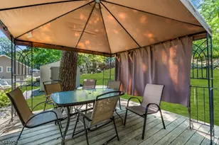 16 Lakeview Rd, Hopatcong, NJ 07843 - Photo 44