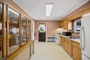 26 Liberty St, Dover, NJ 07801 - Photo 6