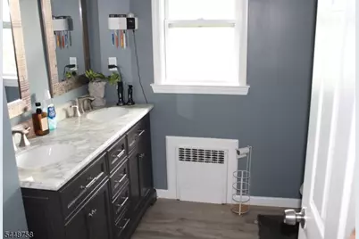 1123 Dukes Pkwy, Manville, NJ 08835 - Photo 12