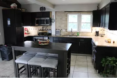 1123 Dukes Pkwy, Manville, NJ 08835 - Photo 8