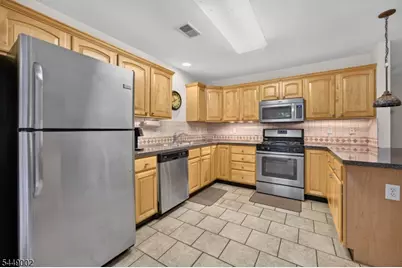 22 Pond Hollow Dr, Jefferson Township, NJ 07438 - Photo 14