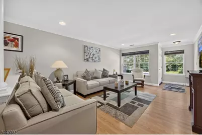 22 Pond Hollow Dr, Jefferson Township, NJ 07438 - Photo 4