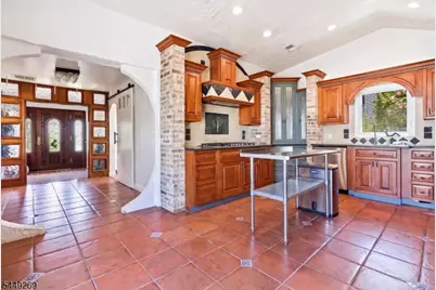 200 McCosh Rd, Clifton, NJ 07043 - Photo 8