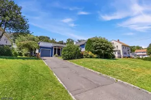 200 McCosh Rd, Clifton, NJ 07043 - Photo 2
