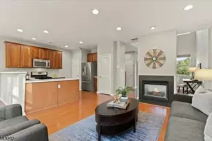 23 River Birch Cir, Montgomery Township, NJ 08540 - Photo 8