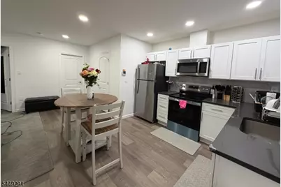 329 Main Ave #5, Long Hill Township, NJ 07980 - Photo 4