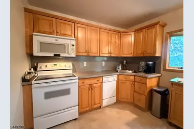 43 Cliff Rd, West Milford Twp., NJ 07480 - Photo 10