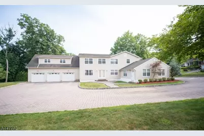 69 Ridge Dr, Livingston, NJ 07039 - Photo 2