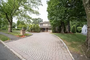 69 Ridge Dr, Livingston, NJ 07039 - Photo 4