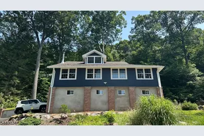 20 Mt Crest Rd, Jefferson Township, NJ 07438 - Photo 4