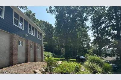 20 Mt Crest Rd, Jefferson Township, NJ 07438 - Photo 2