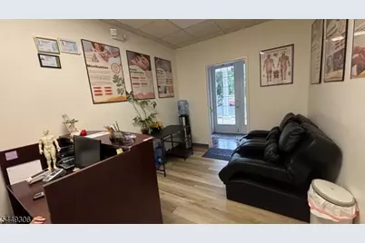 27 Mountain Blvd Suite 7, Warren Township, NJ 07059 - Photo 4