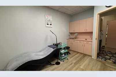 27 Mountain Blvd Suite 7, Warren Township, NJ 07059 - Photo 6