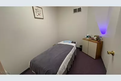 27 Mountain Blvd Suite 7, Warren Township, NJ 07059 - Photo 10