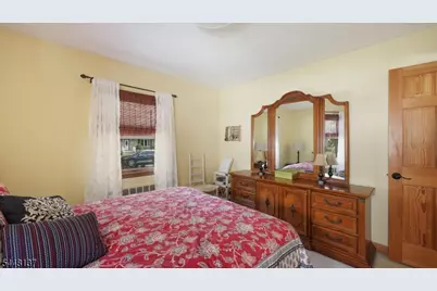 614 Fairway Rd, Linden, NJ 07036 - Photo 16