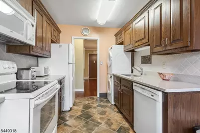 2 Claridge Dr #1NE, Verona, NJ 07044 - Photo 8