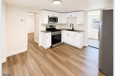 286 Chambers St, Phillipsburg, NJ 08865 - Photo 4