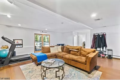 15 Wanda Ct, Clifton, NJ 07014 - Photo 6