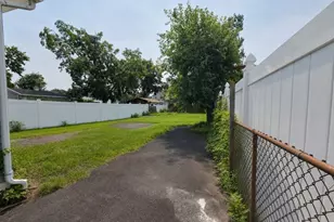 671 W 3rd St, Plainfield, NJ 07060 - Photo 14