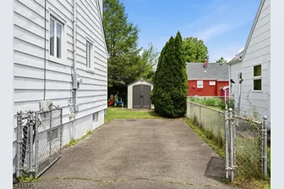 226 Edison St, Clifton, NJ 07013 - Photo 24