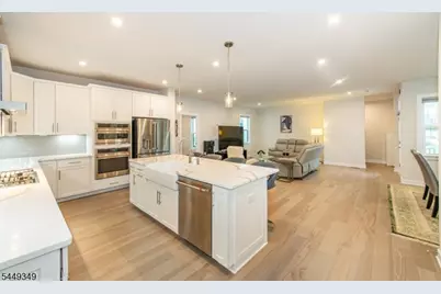24 Willow Ln, Parsippany, NJ 07054 - Photo 2