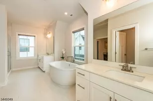 24 Willow Ln, Parsippany, NJ 07054 - Photo 16