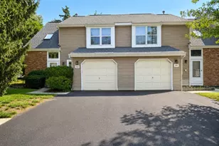 100 Wisbech Pl, Franklin Township, NJ 08873 - Photo 2