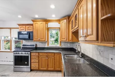 36 Oakland Ave, Franklin Township, NJ 08873 - Photo 8
