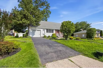 36 Oakland Ave, Franklin Township, NJ 08873 - Photo 2