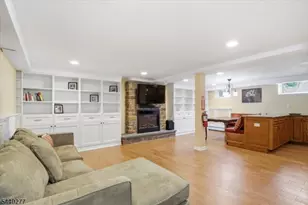 36 Oakland Ave, Franklin Township, NJ 08873 - Photo 24
