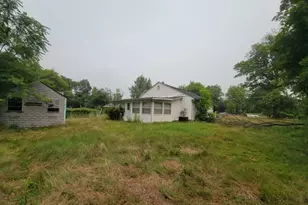 592 Equator Ave, Franklin Township, NJ 08873 - Photo 2