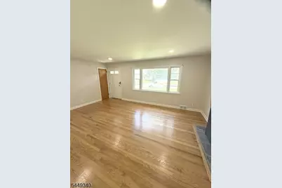 22 Springbrook Rd, Livingston, NJ 07039 - Photo 4