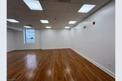 407 39th St, Union City, NJ 07087 - Photo 6