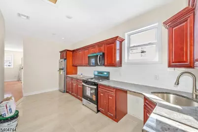 39 Ellis Ave, Irvington, NJ 07111 - Photo 16