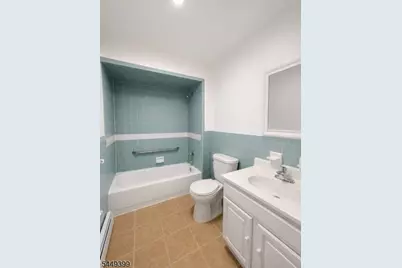 1110 Hampton Pl, Elizabeth, NJ 07201 - Photo 8