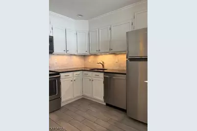 117 Treetop Ct #11, Bloomingdale, NJ 07403 - Photo 10