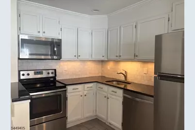117 Treetop Ct #11, Bloomingdale, NJ 07403 - Photo 1