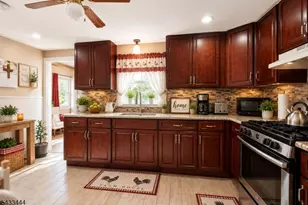 2198 Halsey St, Union Township, NJ 07083 - Photo 14