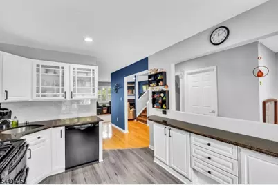 15 Spruce Ter, Mount Arlington, NJ 07856 - Photo 6