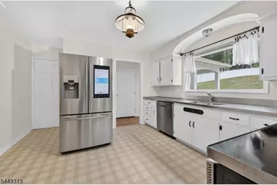 85 Ann St, Dover, NJ 07801 - Photo 14