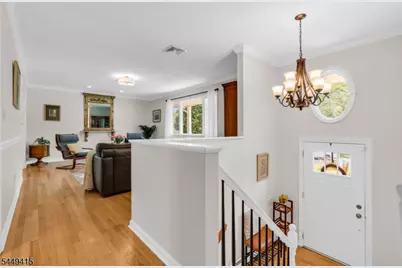 1245 Sunnyfield Ln, Scotch Plains Township, NJ 07076 - Photo 4