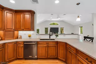 1245 Sunnyfield Ln, Scotch Plains Township, NJ 07076 - Photo 12